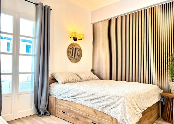 Aeolian Blu 11 Páros